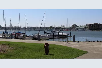 11 Embarcadero  #210, Oakland, CA 94607 - Photo 5