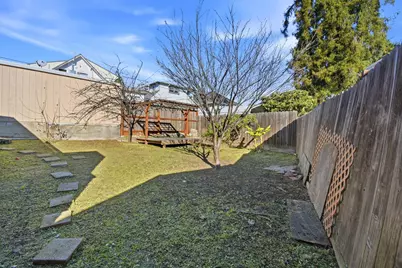 2122 25th St, Oakland, CA 94606 - Photo 35