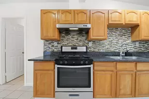 2122 25th St, Oakland, CA 94606 - Photo 17