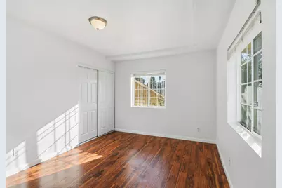 2122 25th St, Oakland, CA 94606 - Photo 23