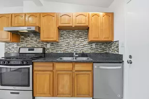 2122 25th St, Oakland, CA 94606 - Photo 5