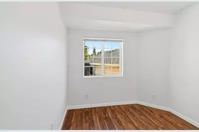 2122 25th St, Oakland, CA 94606 - Photo 11