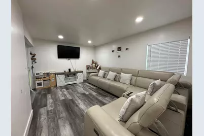 418 Douglas Ave, Oakland, CA 94603 - Photo 3