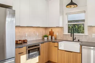 653 55th St, Oakland, CA 94609 - Photo 17