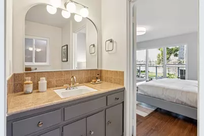 2324 Lakeshore Ave, Oakland, CA 94606 - Photo 29