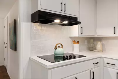 2324 Lakeshore Ave, Oakland, CA 94606 - Photo 17