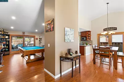 305 Mountaire Pkwy, Clayton, CA 94517 - Photo 5