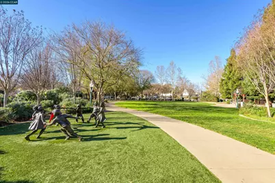 305 Mountaire Pkwy, Clayton, CA 94517 - Photo 41