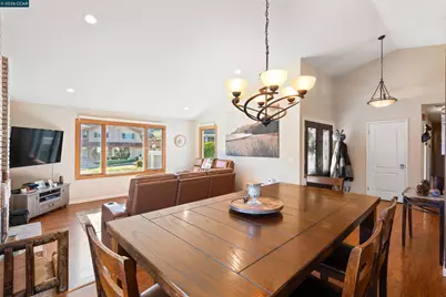 305 Mountaire Pkwy, Clayton, CA 94517 - Photo 11