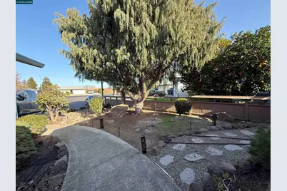 2132 Misty Ct, Pittsburg, CA 94565 - Photo 3