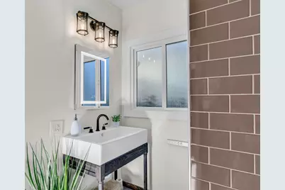 3000 56th Ave, Oakland, CA 94605 - Photo 23