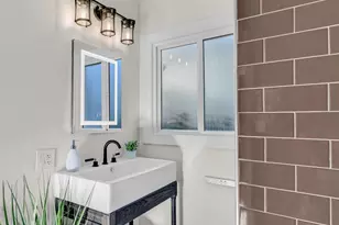 3000 56th Ave, Oakland, CA 94605 - Photo 23