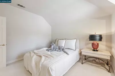 4 Julianna Ct, Moraga, CA 94556 - Photo 21