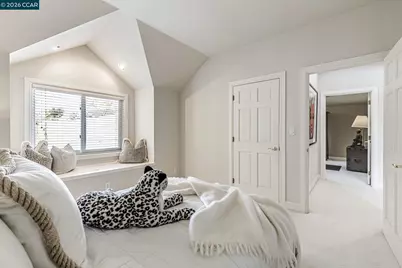 4 Julianna Ct, Moraga, CA 94556 - Photo 23