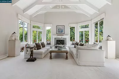 4 Julianna Ct, Moraga, CA 94556 - Photo 1