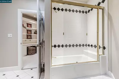 4 Julianna Ct, Moraga, CA 94556 - Photo 27