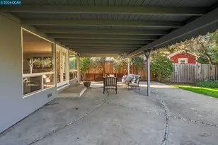 202 Christie Dr, Martinez, CA 94553 - Photo 27