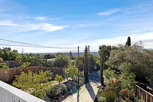 7554 Sunkist Dr, Oakland, CA 94605 - Photo 5