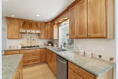 786 Wisteria Dr, Fremont, CA 94539 - Photo 13