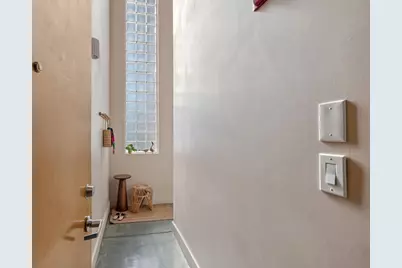 675 8th St #10, Oakland, CA 94607 - Photo 5