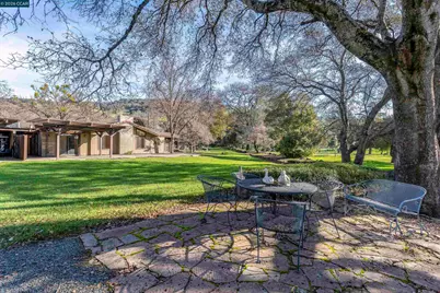 15 Fairway Pl, Fairfield, CA 94534 - Photo 47