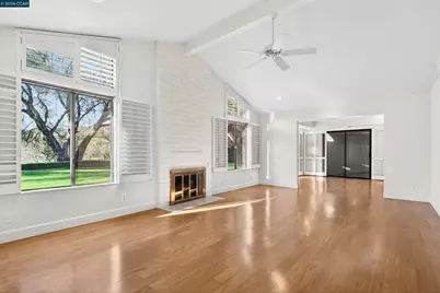 15 Fairway Pl, Fairfield, CA 94534 - Photo 5