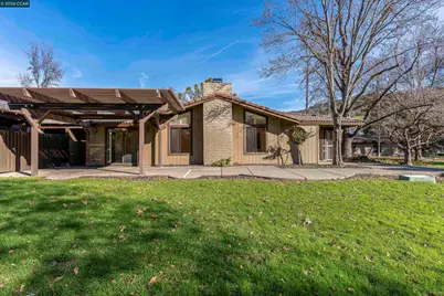 15 Fairway Pl, Fairfield, CA 94534 - Photo 45