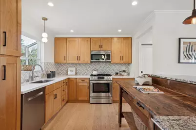 298 Stantonville Drive, Oakland, CA 94619 - Photo 23