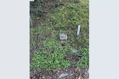 6558 Girvin Dr, Oakland, CA 94611 - Photo 17