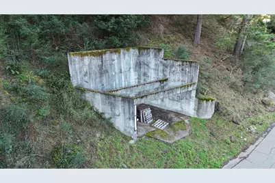 6558 Girvin Dr, Oakland, CA 94611 - Photo 1