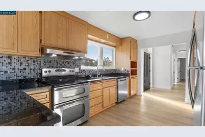 218 Franciscan Dr, Vallejo, CA 94589 - Photo 9