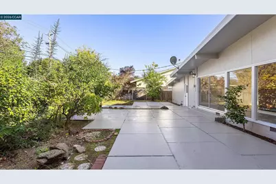 218 Franciscan Dr, Vallejo, CA 94589 - Photo 35