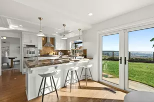 4308 Viewcrest Ct, Oakland, CA 94619 - Photo 5