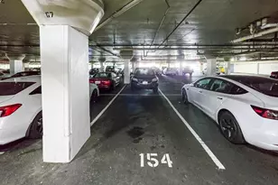 8 Admiral Dr, Emeryville, CA 94608 - Photo 25