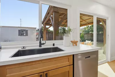 2272 Shadowtree, San Jose, CA 95131 - Photo 9