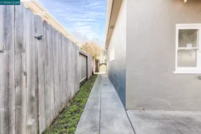 2375 Andrade Ave, Richmond, CA 94804 - Photo 37