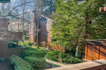 833 Camelback Pl, Pleasant Hill, CA 94523 - Photo 17