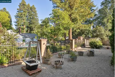 2031 Scarlet Oak Pl, Danville, CA 94506 - Photo 17