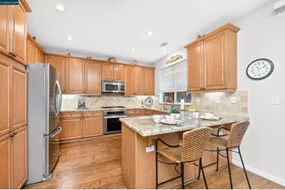 5764 Idlewood St, Dublin, CA 94568 - Photo 9