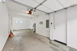 931 Edy Ln, Oakland, CA 94607 - Photo 37