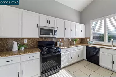 1100 Cherry Blossom Ln, Tracy, CA 95377 - Photo 9