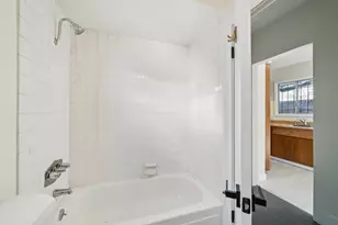 6628 Brann St, Oakland, CA 94605 - Photo 19