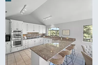 130 Hillcroft Way, Walnut Creek, CA 94597 - Photo 9