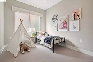 25 Diablo Dr, Oakland, CA 94611 - Photo 37