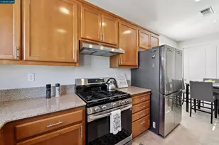 1078 Santa Lucia Dr, Pittsburg, CA 94565 - Photo 17