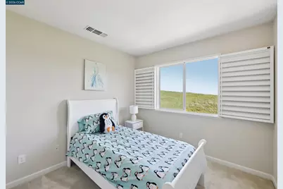 1078 Santa Lucia Dr, Pittsburg, CA 94565 - Photo 33