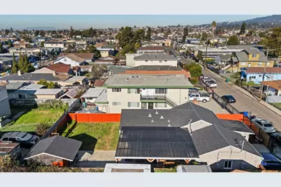 7447 Lockwood St, Oakland, CA 94621 - Photo 19