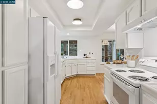 53 Paso Nogal Ct, Pleasant Hill, CA 94553 - Photo 11