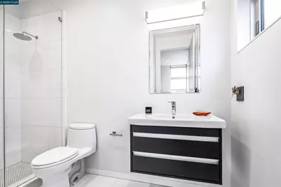 189 Florence Ave, Oakland, CA 94618 - Photo 29