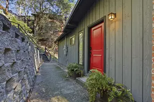 6416 Valley View Rd, Oakland, CA 94611 - Photo 3